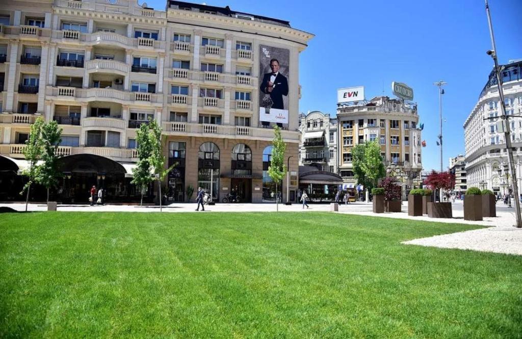 Hotel Room City Square With Great View No Parking Skopje Ngoại thất bức ảnh